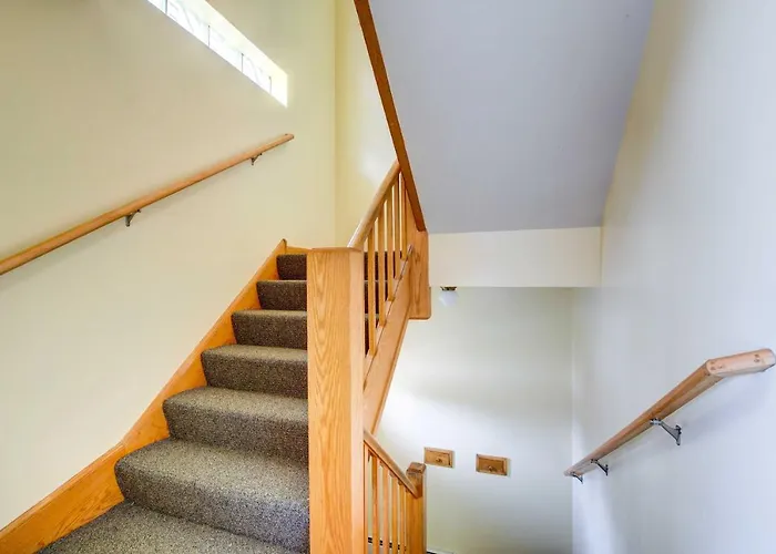 ~ 2 Mi To Ford Mall! * Oak Lawn